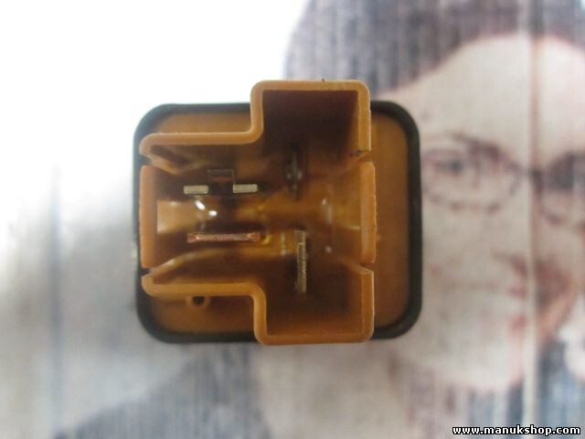 Relé Mitsubishi Pajero Galant MD113566 OMRON 04X5D6