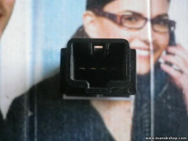 Interruptor Luneta Trasera Desempañador Hyundai Santa Fe Kia Sorento 937103E000 