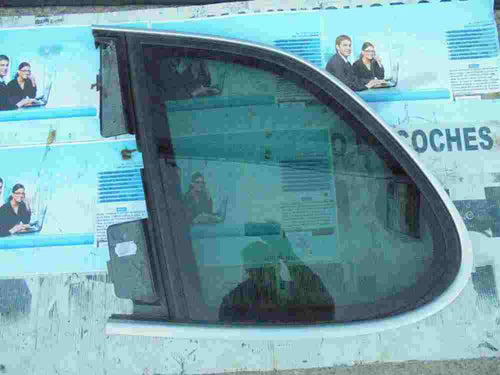 Triángulo Cristal de la puerta trasero izquierdo Porsche  Cayenne  7L5845297BA 