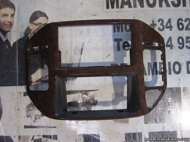 Consola central Mitsubishi Pajero MR456373 MR 456 373 MR.456.373 MR402666