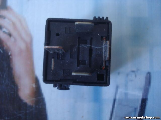 Relé Mercedes-Benz A0025421319 A 002 542 1319 HELLA 4RA00779100 4RA 007 791-00