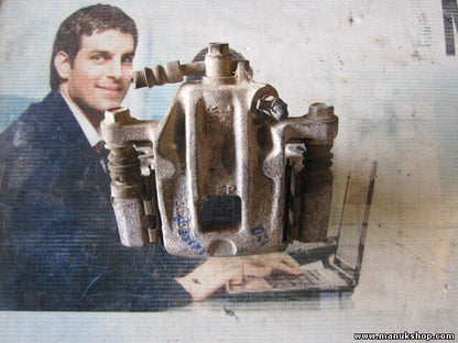 Pinza trasero izquierdo Hyundai Santa Fé I BC141048