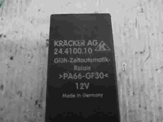 Relé VW 24410010 24.4100.10 PA66-GF30 PA66GF30 12V
