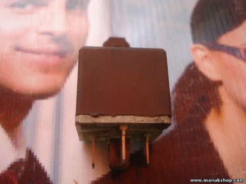 Relé Renault Clio 7700810927B 7 700 810 927 B 7700810927 B 12V25A/20A