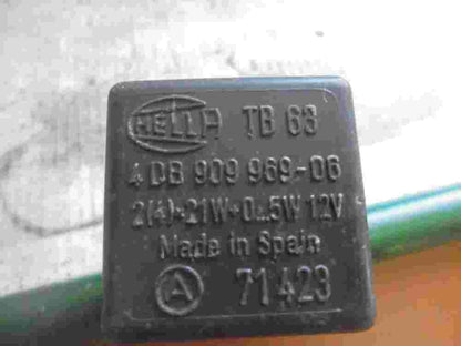 Relé HELLA 4DB90996906 4DB909969-06 TB63 12V 71423