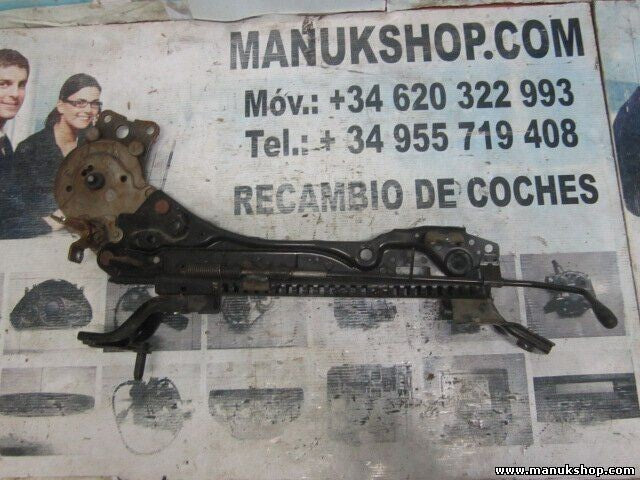 Guía de asiento derecho lado izquierdo Nissan Terrano 100 CV 87320EB002