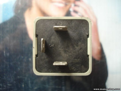 Relé Renault Laguna Clio Kangoo Master 7700754504