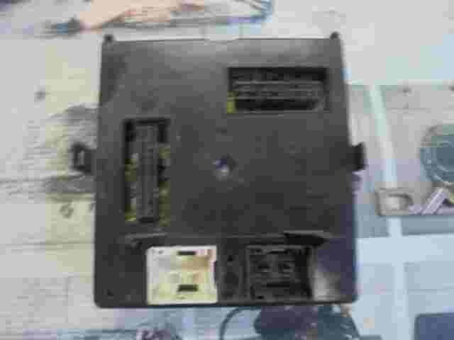 Caja de fusibles Renault Laguna II 8200413968 8200413968G 8200346814 21675972-6A