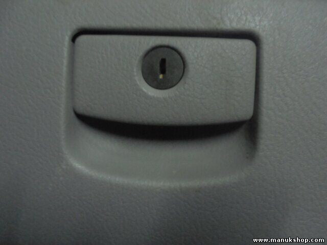 Guantera castillo KIA Sorento I JC 2.5 CRDi 84830-3E000 848303E000 84830 3E000