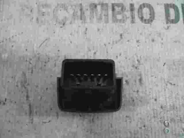 Interruptor de emergencia Hyundai Accent 9379025000CA 93790 25000CA