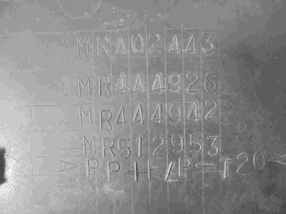 Cierre del capó Mitsubishi Pajero MR402443 MR444926 MR444942 MR512953