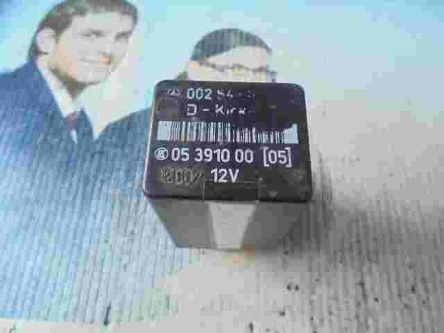 Relé Kickdown desconexión  Mercedes W124 0025456505 05391000 (05) 05 3910 00