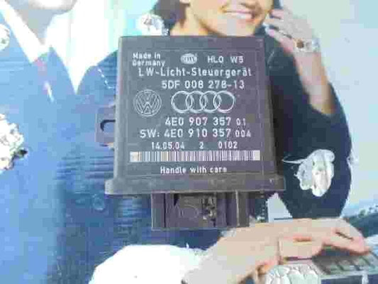 Controller LWR Audi A8 S8 D3 4E 4E0907357 01 4E0910357 (004) HELLA 5DF00827813
