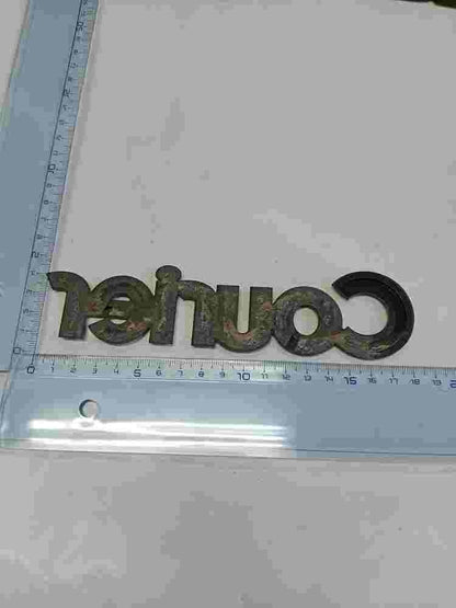 Emblema  Ford Courier 17cm.