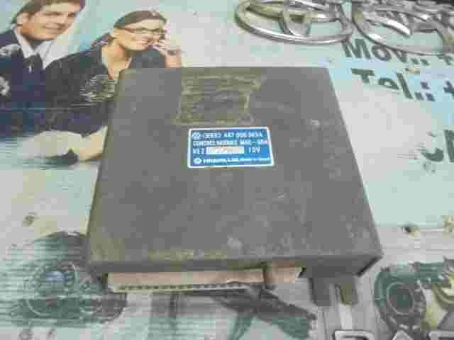 Centralita  Audi 100/200/ Turbo 447905383A 447 905 383A Hitachi MAC-05A MAC05A