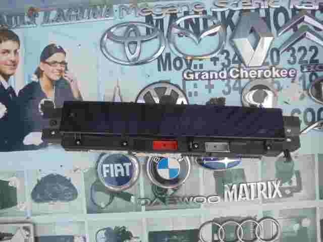 Cuadro de instrumentos Renault Espace IV P8200030530 8200030530 NS0009818P