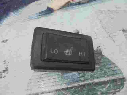 Asiento interruptor del calentador  Mazda 6 GS1D66420 GS1D-66-420 LK 03101410