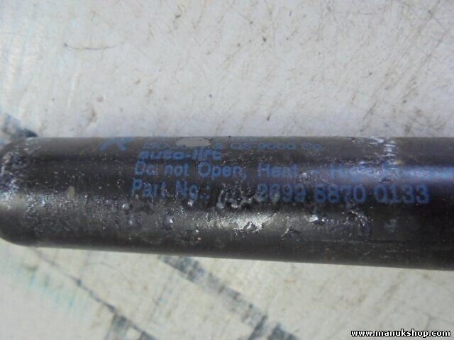 Portón Trasero amortiguador Tata Safari 4X4 269988700133 2699 8870 0133