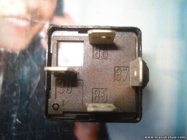 Relé Mitsubishi Carisma V23134B52X240 V23134-B52-X240 SIEMENS MB953381 MB 953381