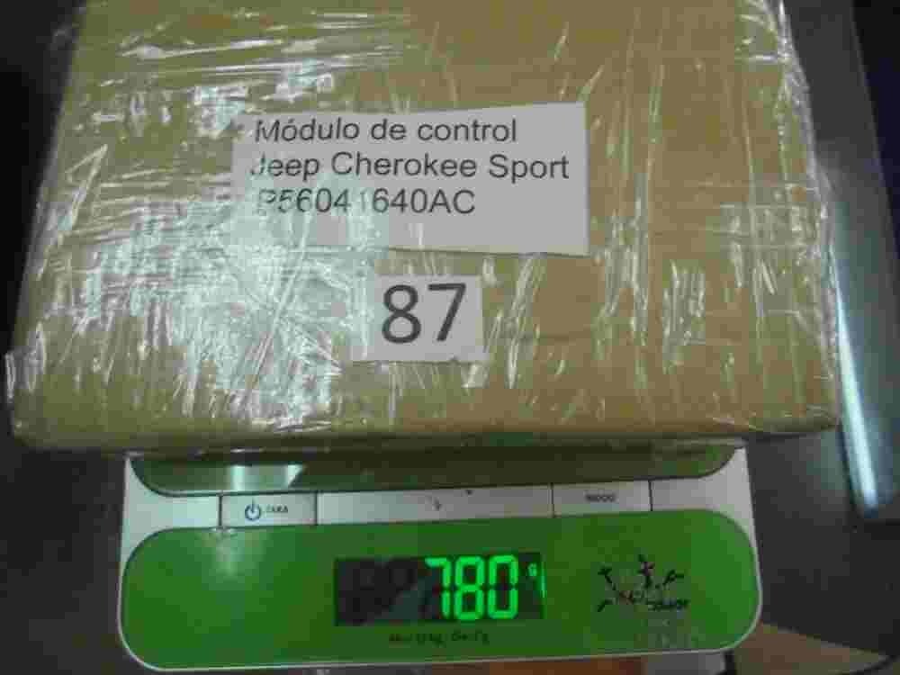 Módulo de control del tren motriz  Jeep Cherokee P56041 640AC P56041640AC