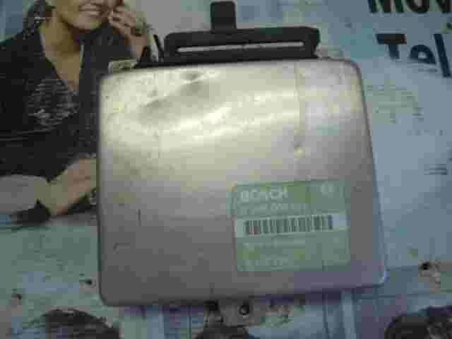 Centralita Saab 9000 9114729 9 114 729 BOSCH 0280000575 0 280 000 575