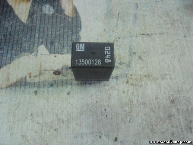 Relé Opel Astra J Zafira C 2010 GM 13500128