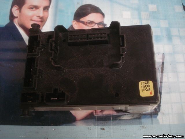 Caja de fusibles Ford Mondeo 93BG14A073EH 93BG-14A073-EH