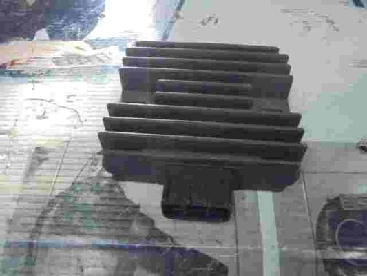Regulador rectificador de voltaje SGR Yamaha YP 400 YZF 600 R Majesty SH67811