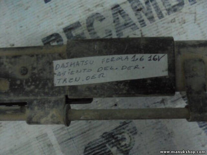 Guía de asiento derecho lado derecho Daihatsu Feroza 1.6 16V