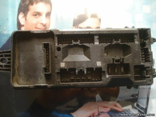 BSI Caja de fusibles VOLVO V40 S40 30807016