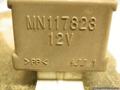 Relé  Mitsubishi Pajero MN117823