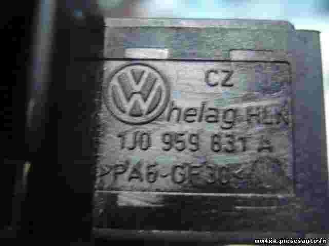 Interruptor apertura portón trasero Passat Golf 5 Bora 1J0959831A 1J0 959 831 A