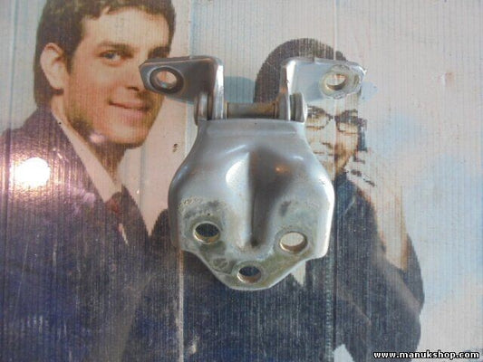 Bisagra de la puerta delantera derecha arriba Mitsubishi Montero 2