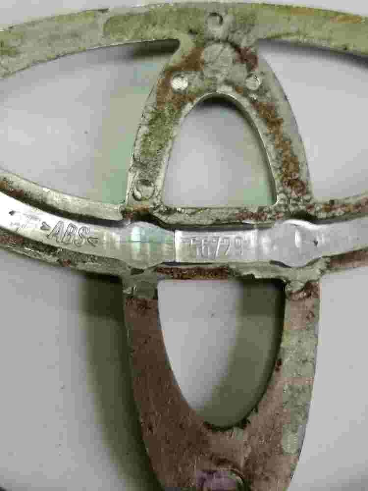 Emblema Toyota 56729 9.cm.