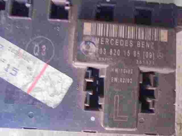 Unidad de control de la puerta Mercedes C-Klasse W203 2038201585 Q3 TEMIC 351321