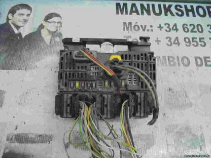 Caja de fusibles Peugeot 407/ BSM-L01-00 9661682580 SIEMENS S118983001P
