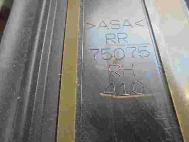 Moldura de puerta trasero derecho Toyota RAV 4 Camry PP 75075RH410 75075 RH 410