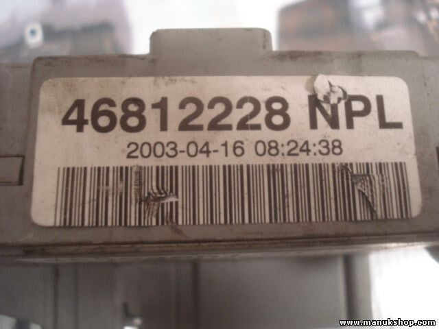 Caja de fusibles Fiat Punto 188 46812228 NPL 46552681 CPL