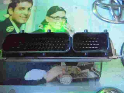 Centralita  Audi A4 1.8 8D0907557S 8DO907557S 26SA4561 BOSCH 0261204182 / 183