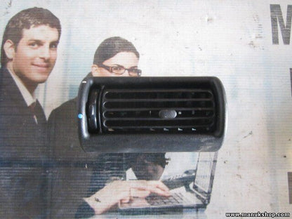 Rejilla Aireadora central izquierda derecha Land Rover Freelander LN TD4 MWC4078