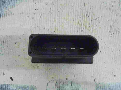 Relé de la bomba de combustible  Volkswagen Audi A3 5Q0906093 5QO906093 H10.0009