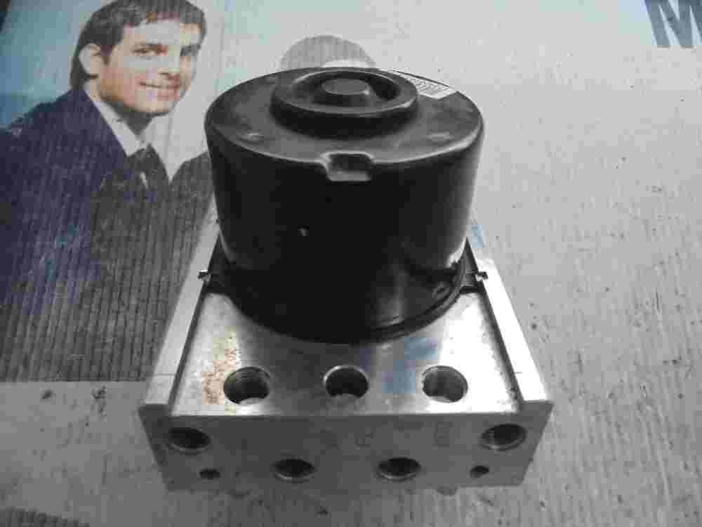 Unidad hidráulica del ABS Suzuki Ignis 5611086G10 BE 4WD 10210200714 06210901473