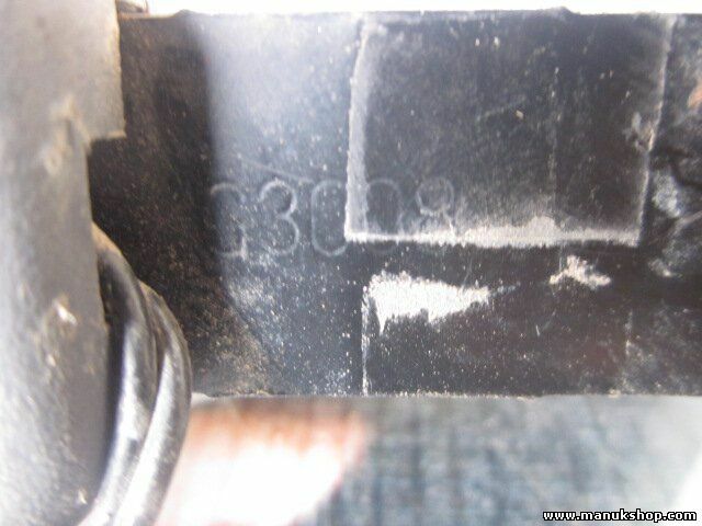 Chiusura cintura di sicurezza anteriore sinistra Nissan Navara G3008 TK-522