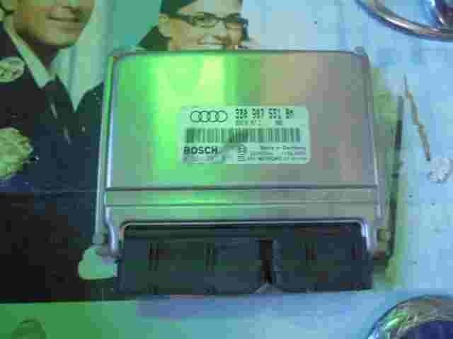 Centralita Audi A6 C5 2.8i 3B0907551BM 3BO907551BM BENZINA ME7.1 0001 0261207015