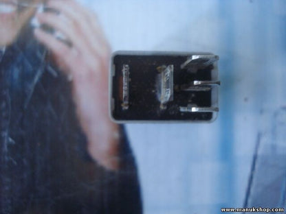 Relé Opel Corsa Astra Zafira Meriva Vectra GM 13100504 67720