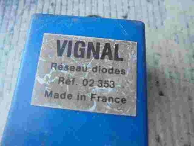 Relé RENAULT MIDLINER S140 Vignal Reseau diodes 02353 02 353