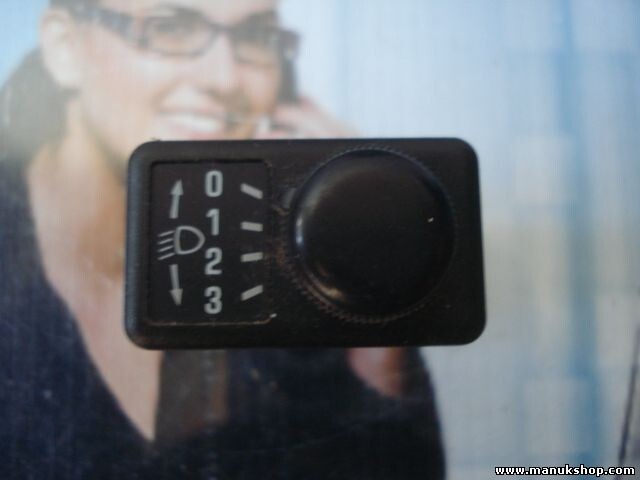 Interruptor de nivelación de faros Nissan Prairie Pro (M11)