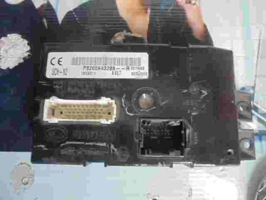 Scatola fusibili Renault Master II UCH-N2 P8200943288R P8200943288 R 1822637