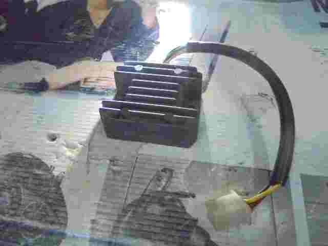 Regulador rectificador de voltaje SGR Baotian Roller Vintage Scooter MZ125F