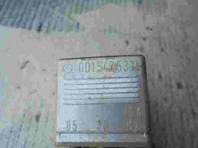 Relé del ventilador del radiador Mercedes W124 W123 W201 190 0015425319 899854